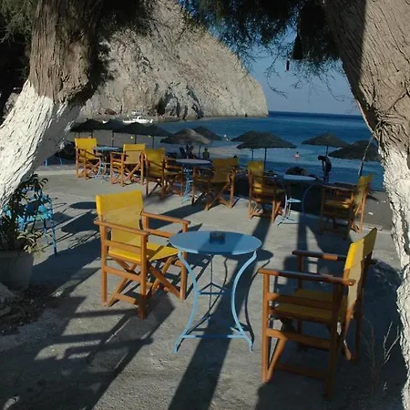 Villa Located By The Sea One Beachfront Private Captain Lazaros Pool With Loft In 750sqm Spacious Private Plot-jacuzzi-sunrelax-furnished Terace-gazebo-private Parking,sleep 3 Adults And 2 Children, Just Steps From The Black Beach-seaview Perissa (Santorini)