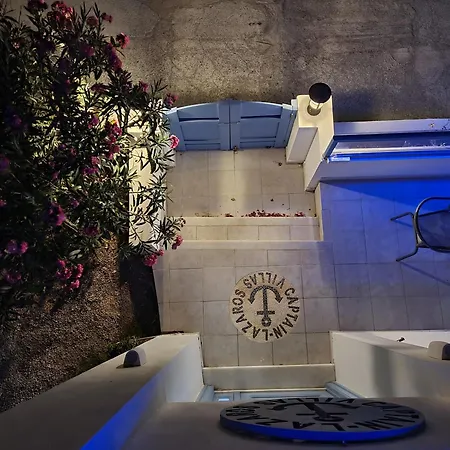 Located By The Sea One Beachfront Private Captain Lazaros Pool With Loft In 750sqm Spacious Private Plot-jacuzzi-sunrelax-furnished Terace-gazebo-private Parking,sleep 3 Adults And 2 Children, Just Steps From The Black Beach-seaview Villa Perissa (Santorini)