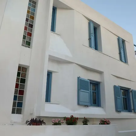 Located By The Sea One Beachfront Detach Private Captain Lazaros Pool With Loft In 750sqm Spacious Private Plot-jacuzzi-sunrelax-furnished Terace-gazebo-private Parking,sleep 3 Adults And 2 Children, Just Steps From The Black Beach-seaview *