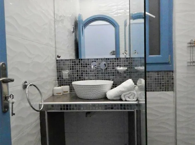 Captain Lazaros And (adults Only) * Перисса