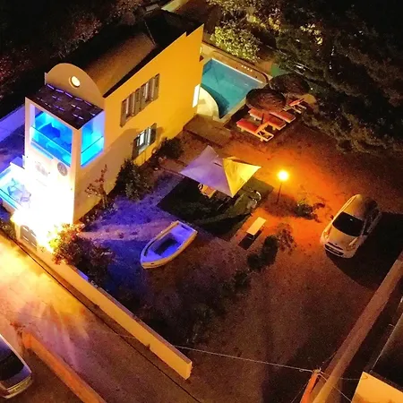 Villa Located By The Sea One Beachfront Detach Private Captain Lazaros Pool With Loft In 750sqm Spacious Private Plot-jacuzzi-sunrelax-furnished Terace-gazebo-private Parking,sleep 3 Adults And 2 Children, Just Steps From The Black Beach-seaview